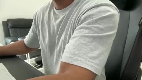 Snapshot of weaponx1 chatting on 02-02-26, 11:36 Weapon X online show from 02-02-26, 11:36