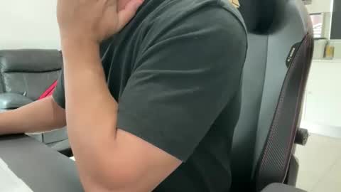 Snapshot of weaponx1 chatting on 03-01-26, 09:17 Weapon X online show from 03-01-26, 09:17