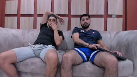 Jhonny Dick  his neighbors. online show from 12-05-24, 01:38