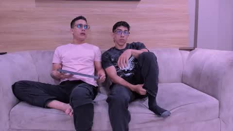 Jhonny Dick  his neighbors. online show from 02-04-26, 08:03