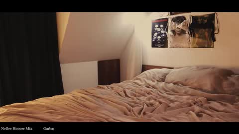 Coraline online show from 02-24-26, 05:44