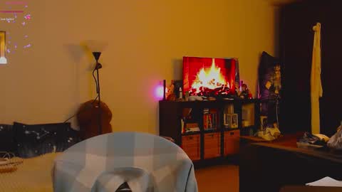  moon  online show from 10-31-25, 09:05