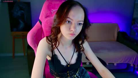 Snapshot of weksamur chatting on 12-16-25, 12:54 WeksaMur online show from 12-16-25, 12:54