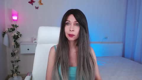 Wendi Foster online show from 02-03-25, 07:52