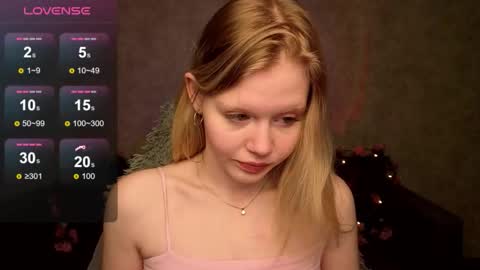 Snapshot of wendy_228 chatting on 11-14-25, 12:53 Wendy online show from 11-14-25, 12:53