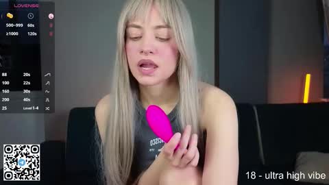 Wendy online show from 09-26-25, 01:37