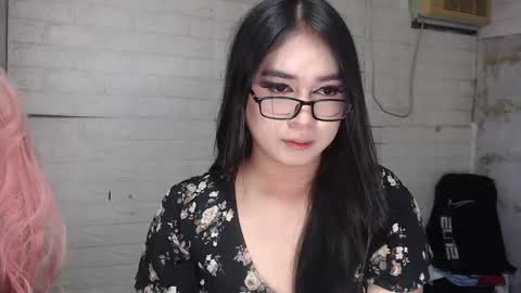 Snapshot of weremeanttobe chatting on 10-10-25, 06:56 andrew online show from 10-10-25, 06:56