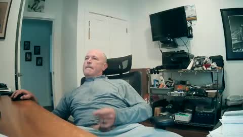 Snapshot of weseeyouwatching chatting on 09-15-25, 04:51 weseeyouwatching online show from 09-15-25, 04:51