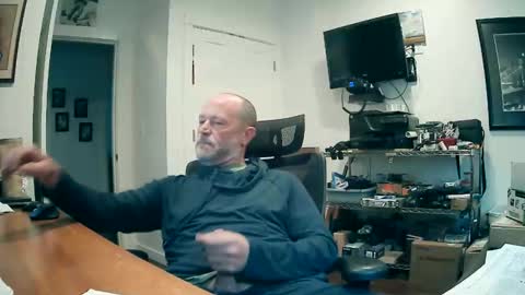 Snapshot of weseeyouwatching chatting on 10-24-25, 05:20 weseeyouwatching online show from 10-24-25, 05:20