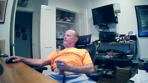 Snapshot of weseeyouwatching chatting on 12-04-25, 11:35 weseeyouwatching online show from 12-04-25, 11:35