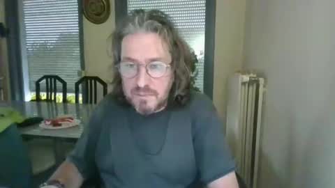 Snapshot of wesh_wesh chatting on 12-01-25, 01:49 wesh wesh online show from 12-01-25, 01:49