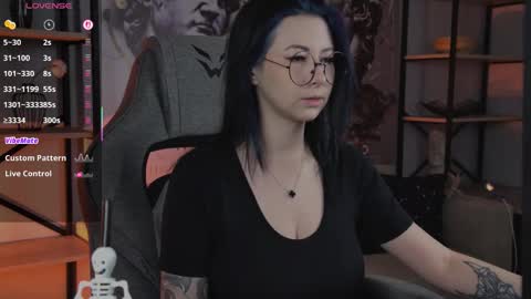 Snapshot of wesleegray chatting on 11-09-25, 01:26 little girl who is always rightLisa online show from 11-09-25, 01:26