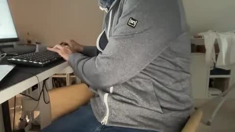 wet_adidasboy online show from 11-25-25, 07:41