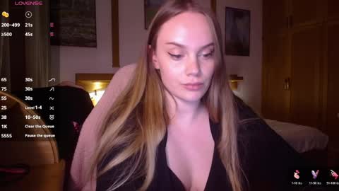 Lana online show from 04-17-26, 08:01