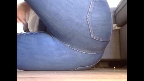 wet_pants2022 online show from 03-04-25, 03:48