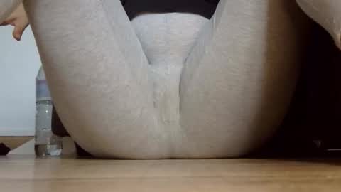 wet_pants2022 online show from 09-11-25, 06:46