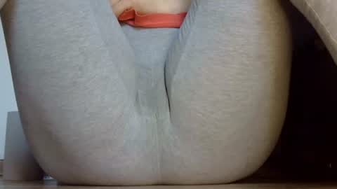 wet_pants2022 online show from 01-14-26, 01:17