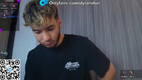 Mia and Dylan online show from 11-25-25, 10:21