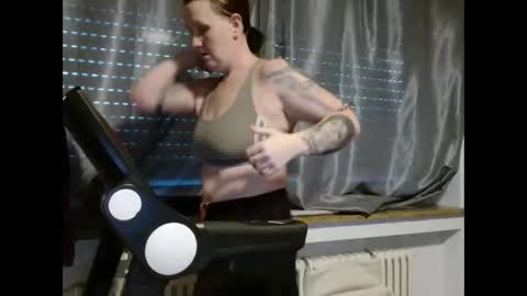 Snapshot of wetgerman2 chatting on 01-16-25, 03:35 Wetgerman online show from 01-16-25, 03:35