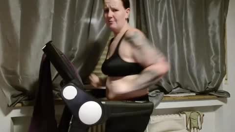 Snapshot of wetgerman2 chatting on 02-03-25, 09:39 Wetgerman online show from 02-03-25, 09:39