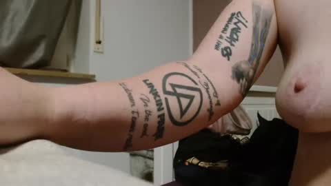 Snapshot of wetgerman2 chatting on 02-05-25, 08:14 Wetgerman online show from 02-05-25, 08:14