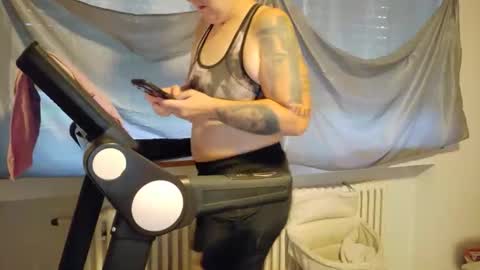 Snapshot of wetgerman2 chatting on 09-21-25, 03:46 Wetgerman online show from 09-21-25, 03:46