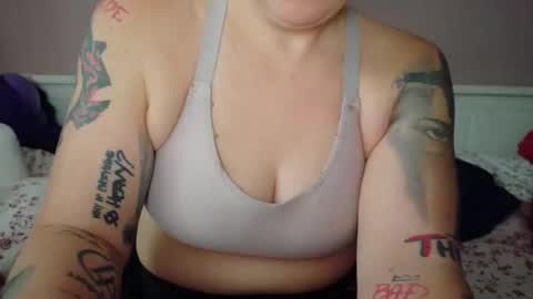 Snapshot of wetgerman2 chatting on 11-27-25, 01:13 Wetgerman online show from 11-27-25, 01:13