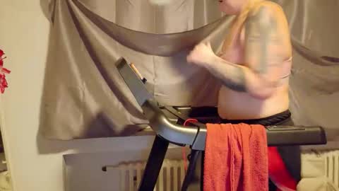 Snapshot of wetgerman2 chatting on 01-12-26, 09:53 Wetgerman online show from 01-12-26, 09:53