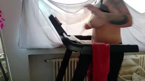 Snapshot of wetgerman2 chatting on 01-15-26, 12:10 Wetgerman online show from 01-15-26, 12:10