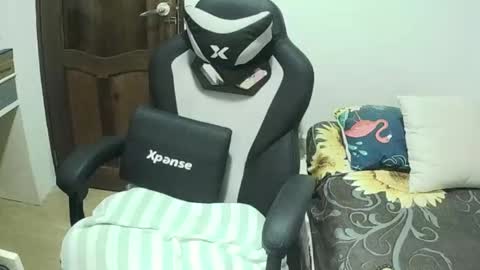 Lyns online show from 09-20-25, 04:30