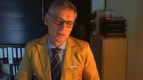 Franz online show from 02-16-25, 03:05