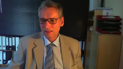 Franz online show from 09-18-25, 03:25