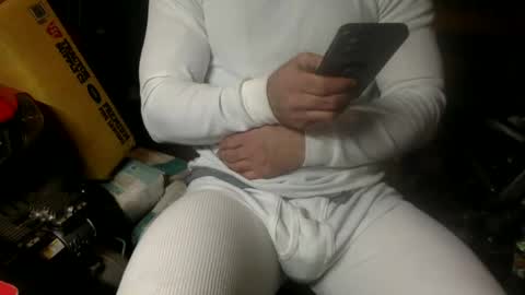 Snapshot of whackingmywilly chatting on 12-24-24, 01:06 whackingmywilly online show from 12-24-24, 01:06