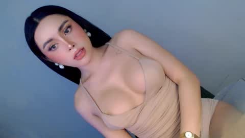 Snapshot of what_the_fuckxx chatting on 02-11-26, 06:29 kiara online show from 02-11-26, 06:29