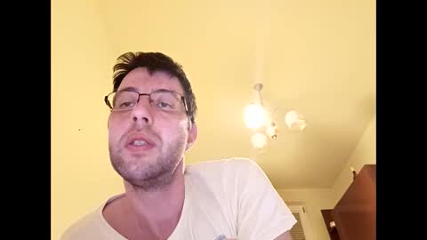 Snapshot of whatwouldyouliketosee chatting on 01-02-25, 11:16 stoffy online show from 01-02-25, 11:16