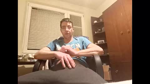 Snapshot of whatwouldyouliketosee chatting on 02-01-25, 03:08 stoffy online show from 02-01-25, 03:08