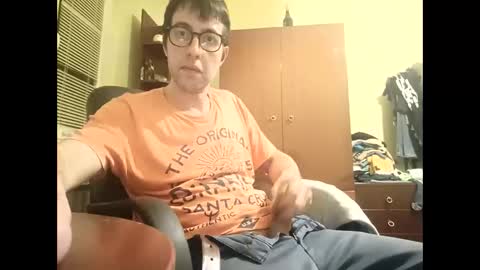 Snapshot of whatwouldyouliketosee chatting on 11-06-25, 10:43 stoffy online show from 11-06-25, 10:43