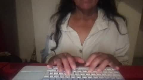 Mel online show from 10-20-25, 05:35