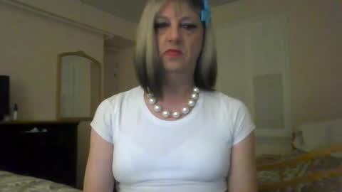 Whisper online show from 09-28-25, 09:47