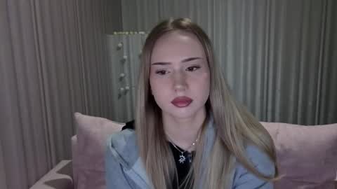 Snapshot of white__and__black chatting on 01-15-26, 09:36 Tsaer online show from 01-15-26, 09:36