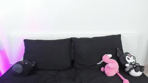 Bella online show from 09-21-25, 01:18