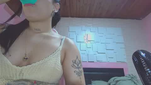 white_sexy_ online show from 02-26-25, 12:05
