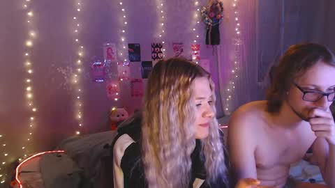 Melania and Mikey online show from 04-15-26, 02:57