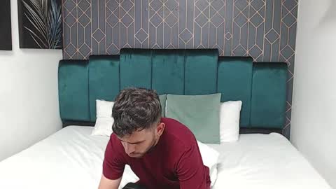 Dylan white online show from 02-04-25, 08:59