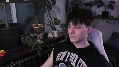 Gus online show from 01-22-25, 06:31