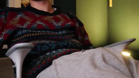 Snapshot of whiteeuropaboy chatting on 12-13-25, 11:43 whiteeuropaboy online show from 12-13-25, 11:43