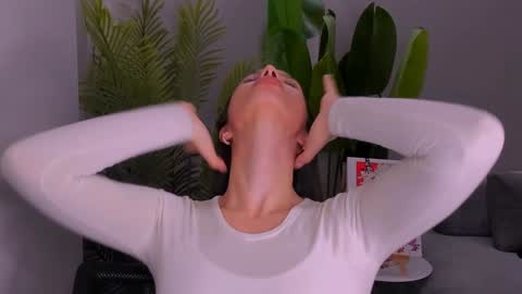 Snapshot of whoislulu chatting on 12-10-24, 04:49 whoislulu online show from 12-10-24, 04:49