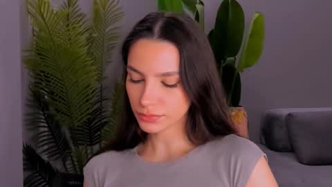 Snapshot of whoislulu chatting on 02-19-25, 03:27 whoislulu online show from 02-19-25, 03:27