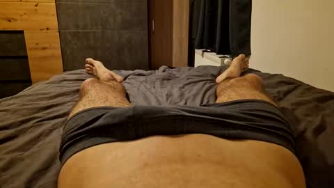 whoknowssomeone online show from 02-17-25, 09:41