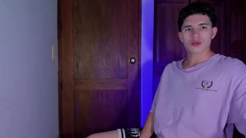 whos_he online show from 01-16-26, 12:14